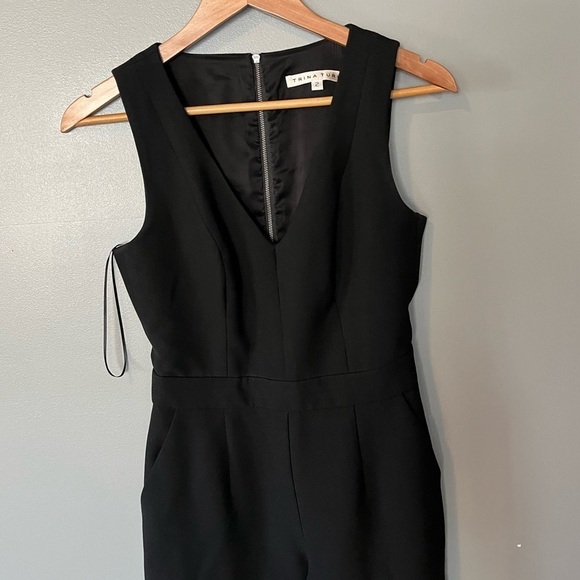 TRINA TURK Solid Black Jumpsuit Peekaboo Back - Picture 4 of 10